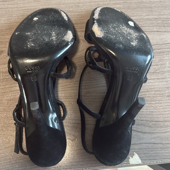 Gucci suede, leather Leather Sandals
Women's Size: 8B - Picture 5 of 6